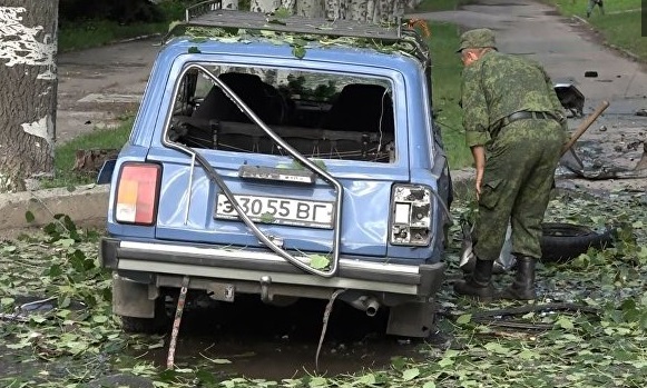 "Надо ж б*я Путину показать, что мы такие несчастные! Какие киевские диверсанты? Сами все подстроили", - луганчане не верят, что смертельные взрывы в городе - дело рук "украинской ДРГ" - кадры