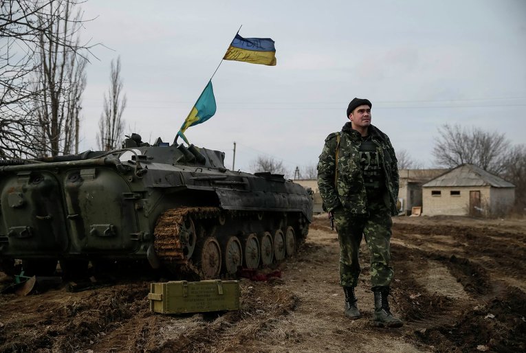 Между Путиным и Порошенко есть договоренность вывести войска из Широкино, - боец "Донбасса"