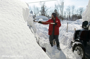 Снег-убийца: число жертв снегопада в США достигло 10 человек 