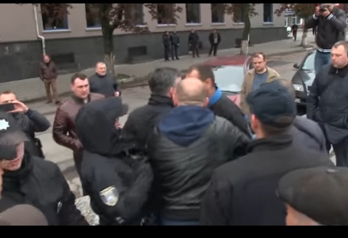 В Житомире прошел "шабаш коммунистов" при участии Симоненко: опубликованы кадры, как проукраинские активисты "давали дроздов" сторонникам "рус-кого мира"