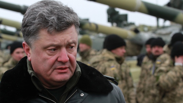 Порошенко: сроки ввода миротворцев в Украину обсудят в "нормандском формате"