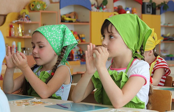 Нардепы намерены присвоить детям Донбасса статус детей войны