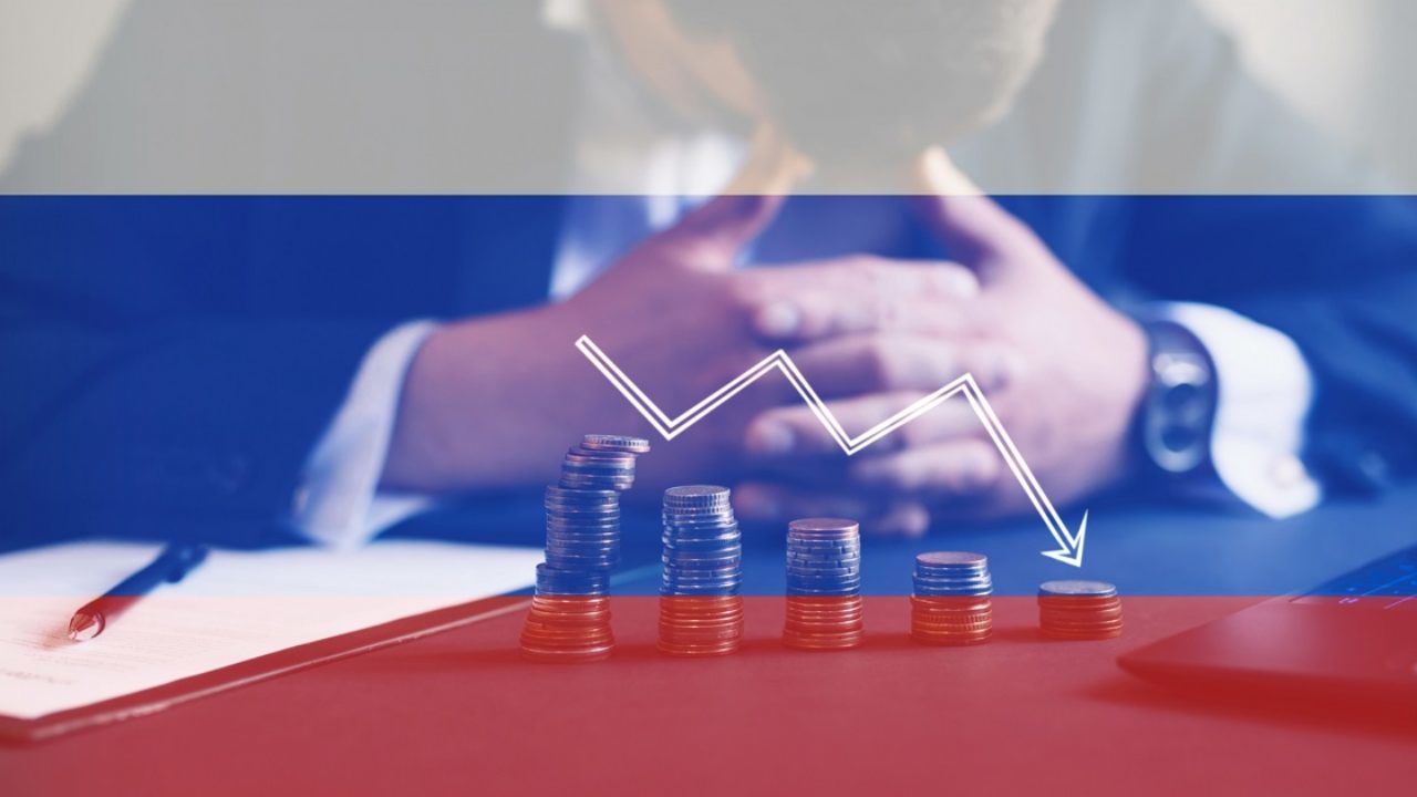 Вторая волна кризиса: экономика России продолжила полет в бездну – названа причина