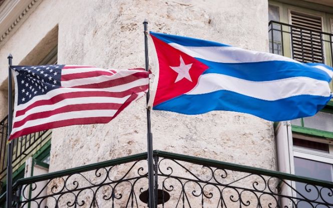 СМИ узнали об экстренной эвакуации из Кубы посольства США: дипломатов подвергли таинственной звуковой атаке