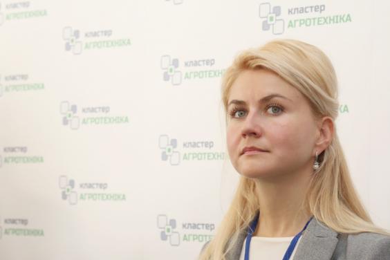 Молодая, красивая и перспективная: и.о. главы Харьковской ОГА стала 32-летняя Юлия Светличная