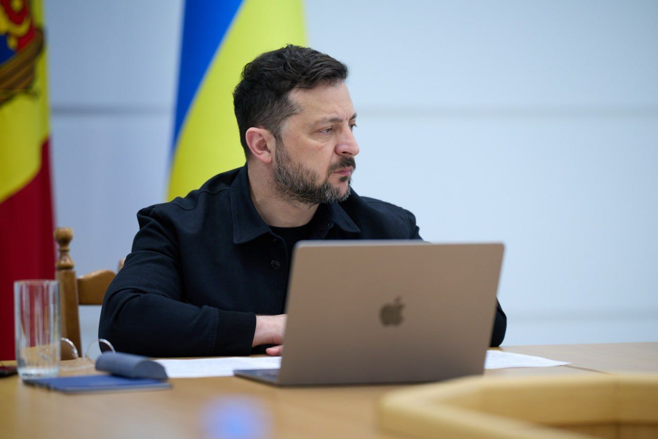 ​Зеленский подтвердил: Беларусь отключила ретрансляторы для российских "Шахедов"
