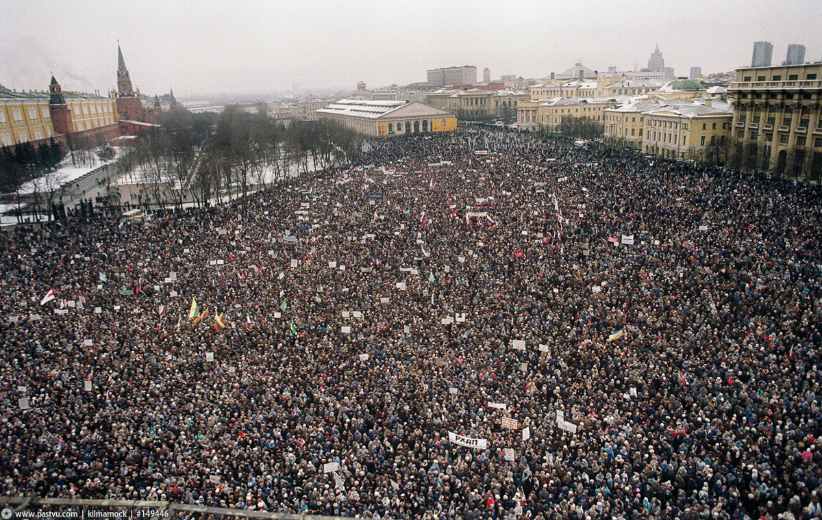Алексей Навальный анонсировал стотысячный «антикризисный марш» в Москве