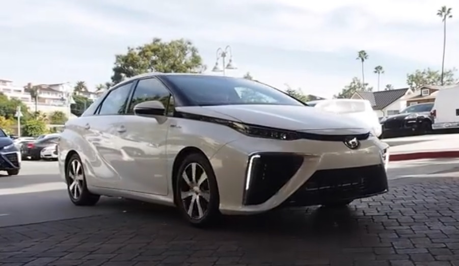 Toyota открыла доступ к патентам на водородный автомобиль