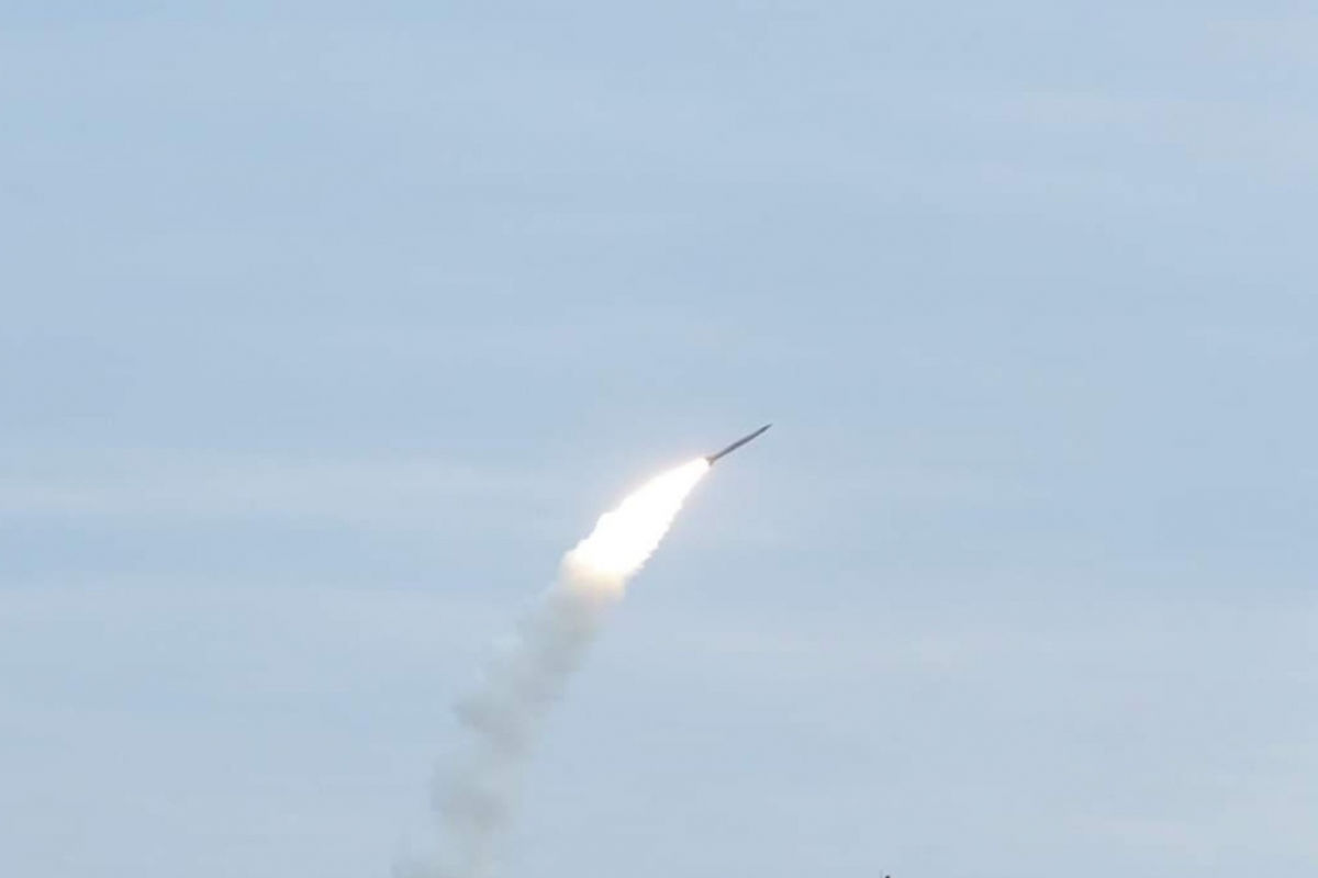 ​РФ обрушила на Львов шесть крылатых ракет Х-555 – часть сбила украинская ПВО