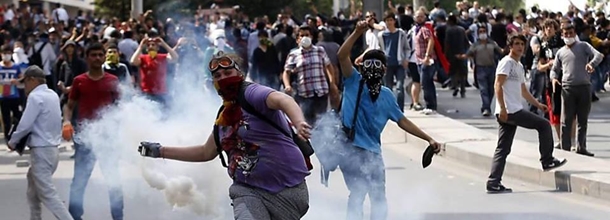 В Турции вводится комендантский час