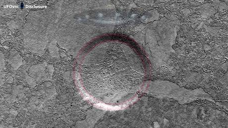 Есть ли жизнь на Марсе - в NASA опубликовали кадры со следами посадки НЛО 