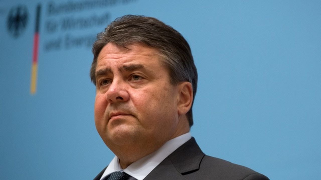 Главу МИД Германии Габриэля прокритиковали в Сети из-за  его сомнения в необходимости оснащения Украины летальным оружием