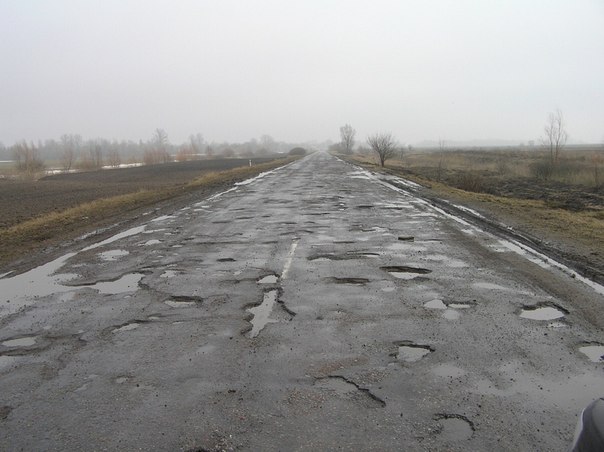 Украинские автодороги официально признаны чрезвычайной ситуацией техногенного характера