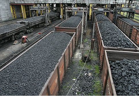 В Дебальцево "застряли" 500 вагонов с углем из-за минирования путей - Мининфраструктуры