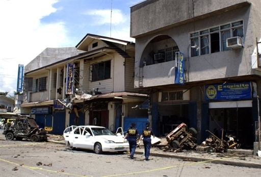 СМИ: Приверженцы «Аль-Каиды» совершили теракт на юге Филиппин: погибли 16 человек