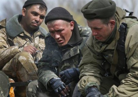 В центре обмена пленных заявляют об освобождении 30 украинских военных под Иловайском