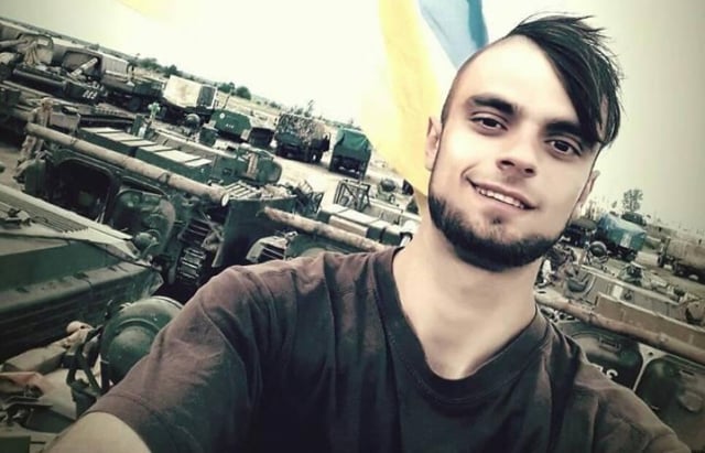 ​"Этому парню не нужен был "безвиз" — он венгр по национальности, но его родина — Украина", - Бутусов о гибели 22-летнего бойца ВСУ Золтане Балаже — кадры