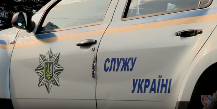 Дикий случай в Одессе: за долг в 500 долларов двое местных жителей посадили должника на цепь - кадры