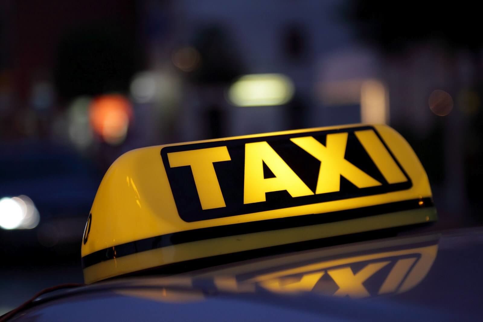 ​"20 минут слушала, что я банд****ка", – в Харькове таксист обругал пасажирку за украинский язык