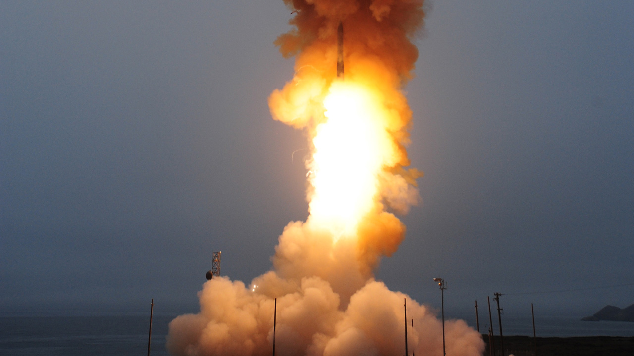 США провели успешные испытания межконтинентальной баллистической ракеты Minuteman III - кадры
