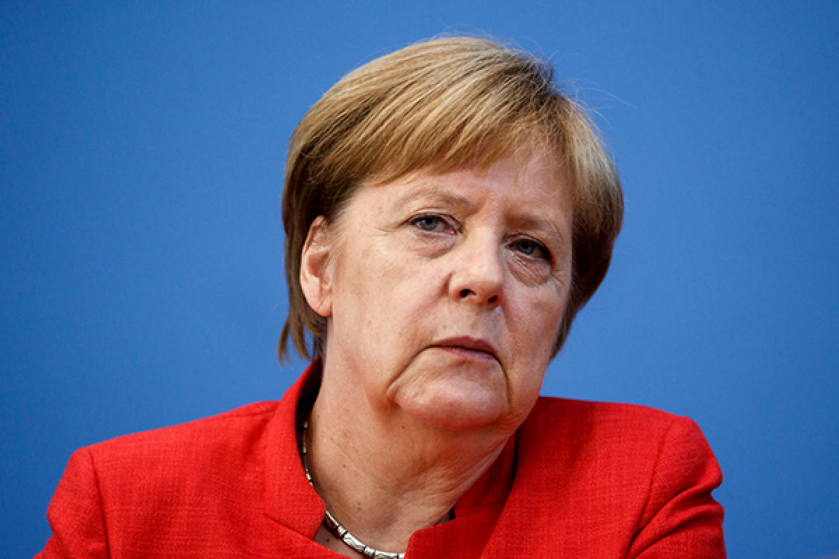 Меркель срочно самоизолируется с подозрением на коронавирус: в пятницу произошел неприятный эксцесс