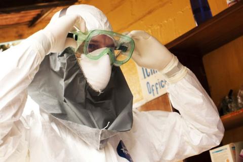 В Либерии объявлено чрезвычайное положение из-за лихорадки Эбола