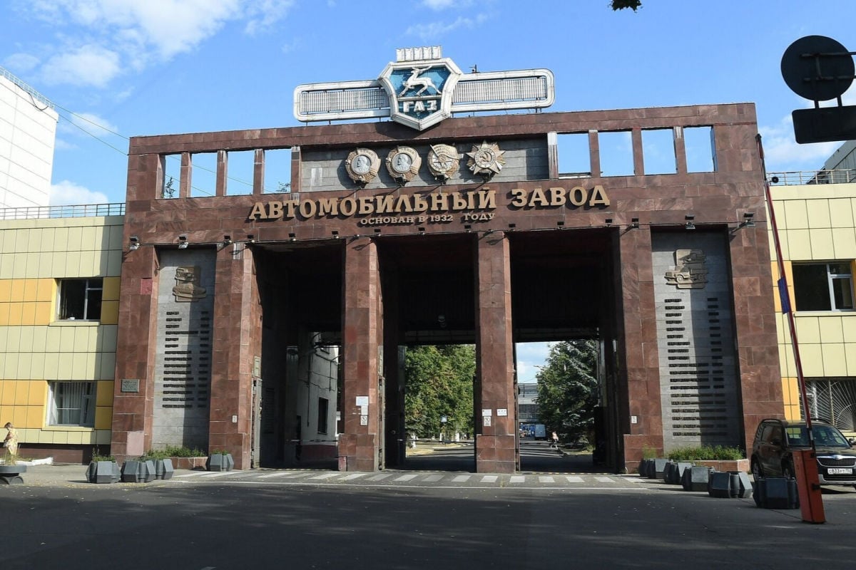 ​Крах авиапрома: второй автогигант России сократил рабочее время из-за обвала рынка 