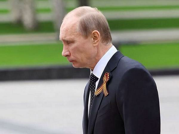 “Усталый маленький человек с застывшими "рыбьими" глазами”, – Стрелков высмеял поездку Путина на очень Крайний Север