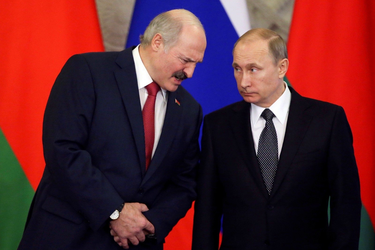 ​Эксперт: "Кремль готов к аншлюсу Беларуси, все уже началось"