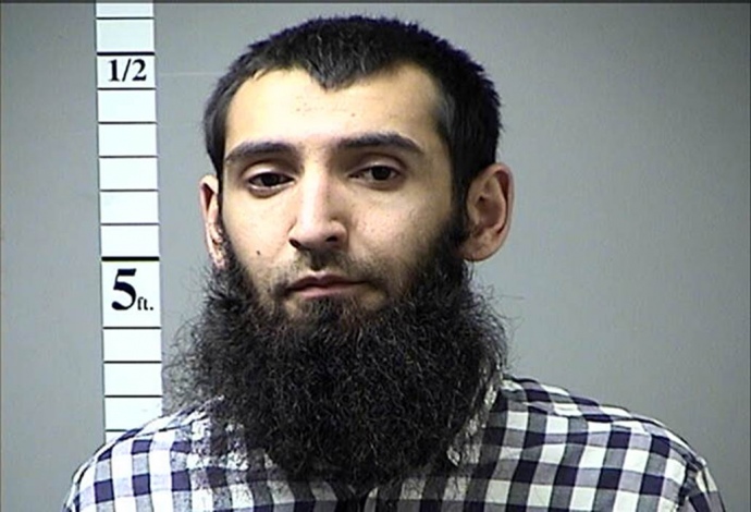 Более 23 жертв во имя ИГИЛ: полиция Нью-Йорка нашла доказательства причастности водителя грузовика к террористам - кадры