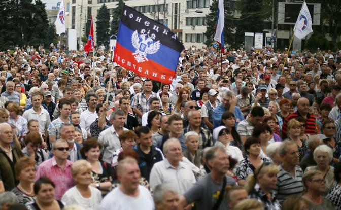 "А почему "ДНР", а не "Малороссия"? Как и ожидалось, с нас ржут уже абсолютно все", - житель Донецка рассказал, как россияне нагло стали унижать жителей "ДНР"