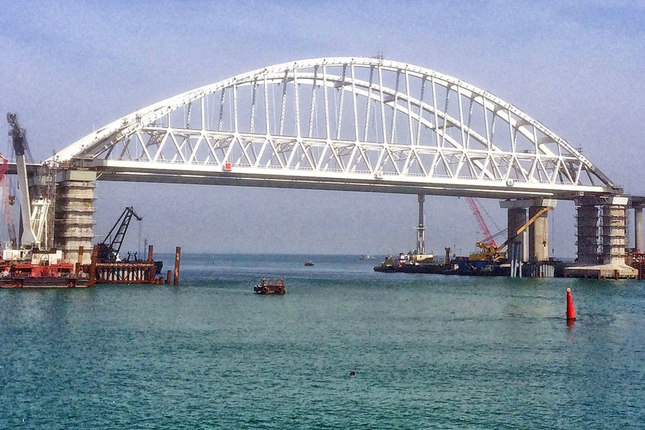 Сеть удивило новое видео Керченского моста в Крым: у Москвы не получилось скрыть крупную проблему