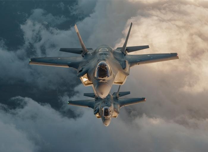 Для совершения мощного авиаудара по асадовской авиабазе в Дамаске Израиль использовал новейшие истребители F-35: опубликованы кадры ночного авианалета
