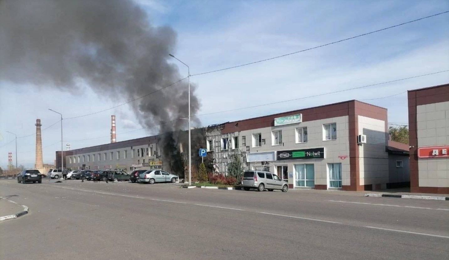 ​Шебекино Белгородской области оцеплено: звучит сирена, люди массово бегут