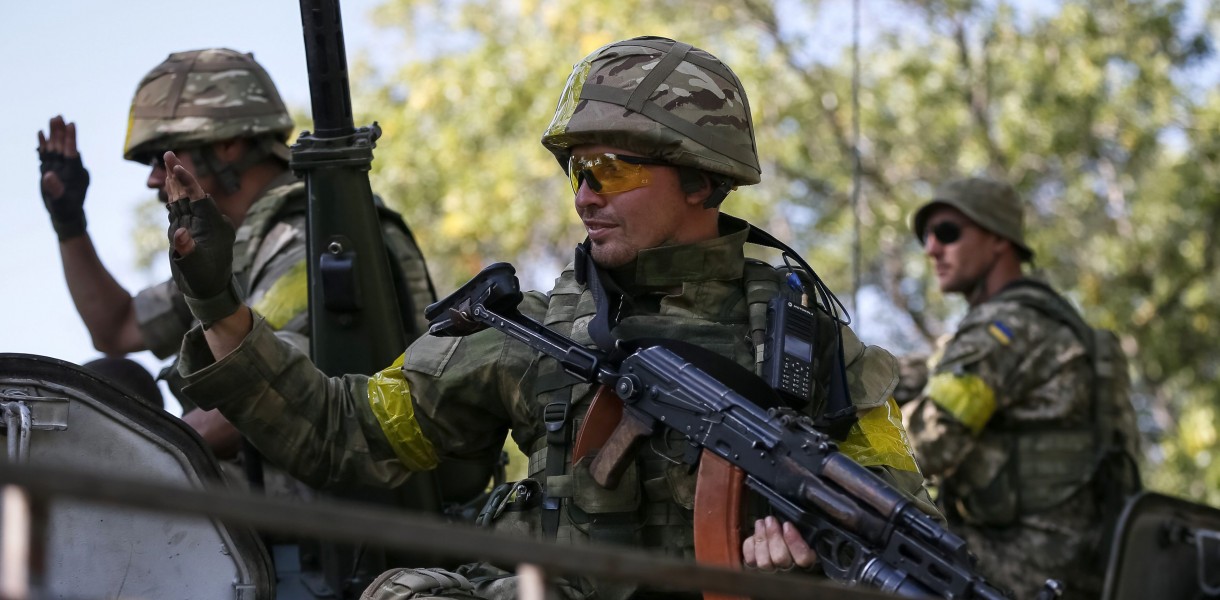 Украинская армия разгромила позицию террористов на Донбассе: в Интернете появились кадры боя