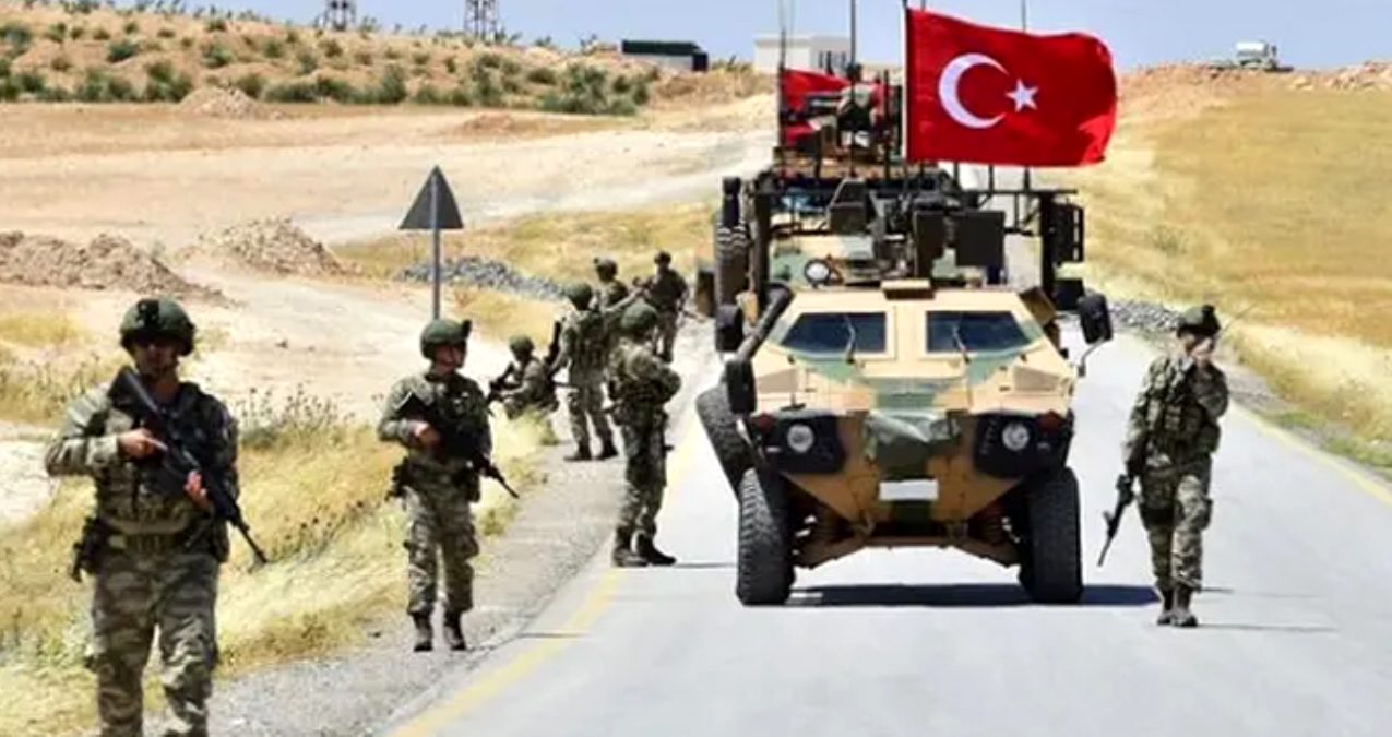 Турция перебросила армию в Азербайджан: 11 000 солдат и бронетехника направляются к границе с Арменией