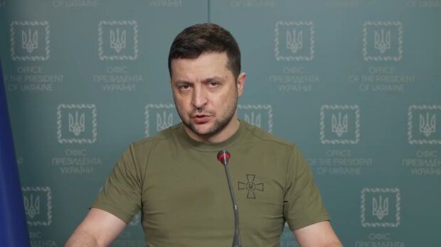 Обстрелы территории России: Зеленский озвучил позицию украинского командования