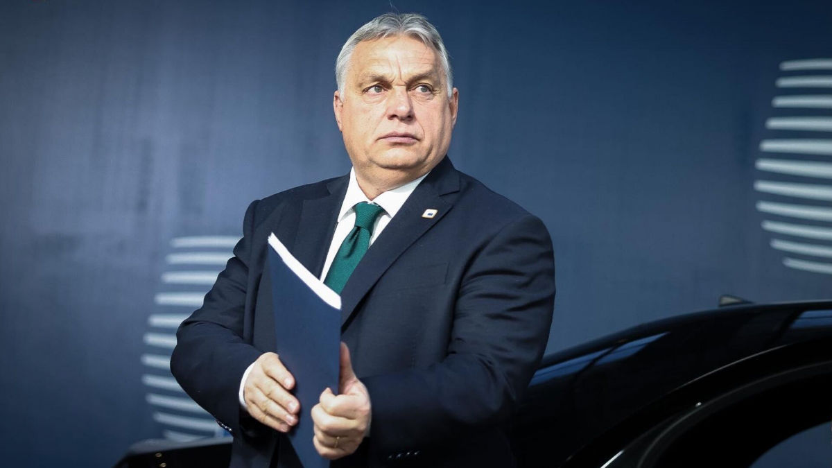 Ведущий эгоистическую игру Орбан стал токсичным для лидеров ЕС