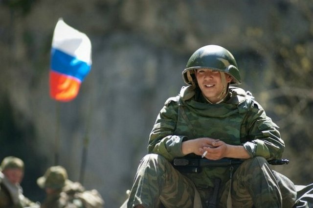 Спикер АТО: К украинской границе подошли очередные батальоны войск РФ