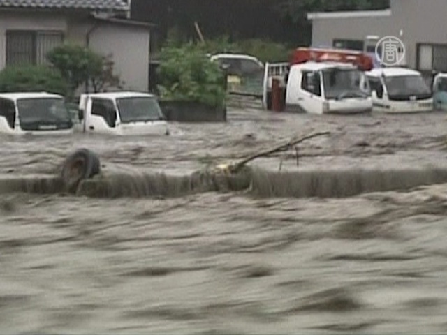 ​Видео катастрофического наводнения в Японии