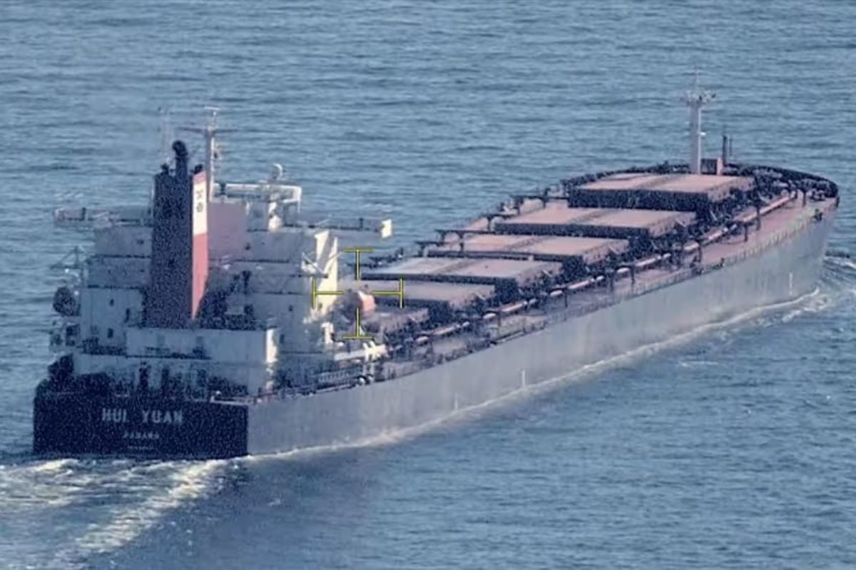 Береговая охрана Швеции задержала судно из РФ за сброс угля в Балтийское море