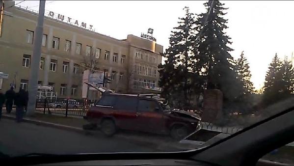 Подробности аварии джипа ДНР и "Жигулей" в центре Донецка