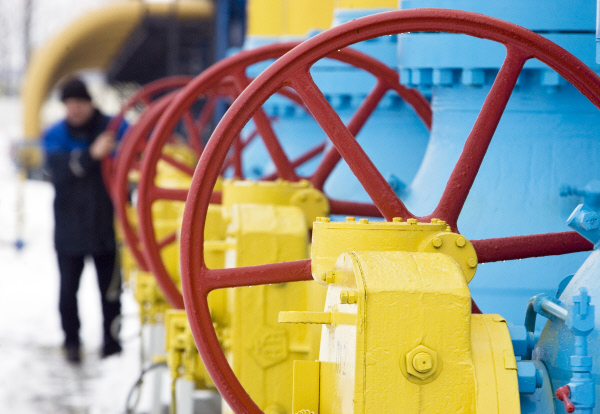 Россия  с 1 января 2016 года заблокировала поставки газа в Украину