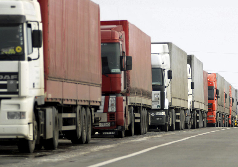 Россия заблокировала грузовой транзит из Украины