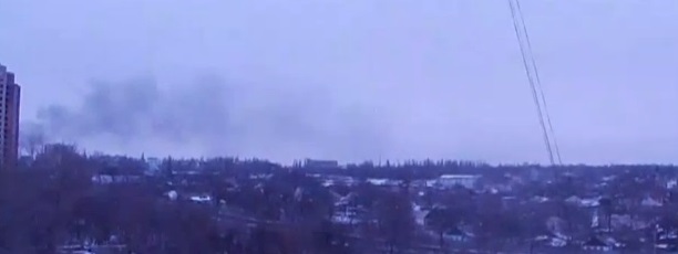 Донецкий аэропорт в дыму, бои продолжаются