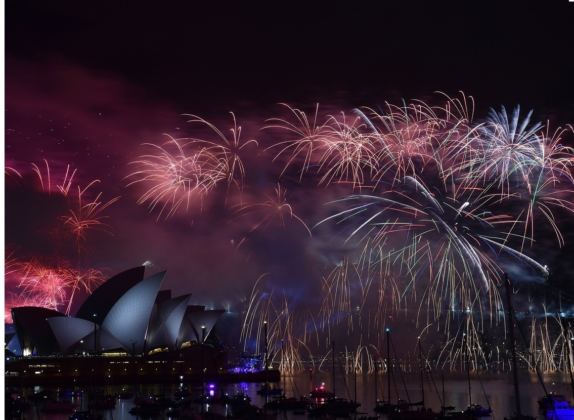 В Австралии, Японии и Новой Зеландии 2015-й год встретили грандиозными фейерверками