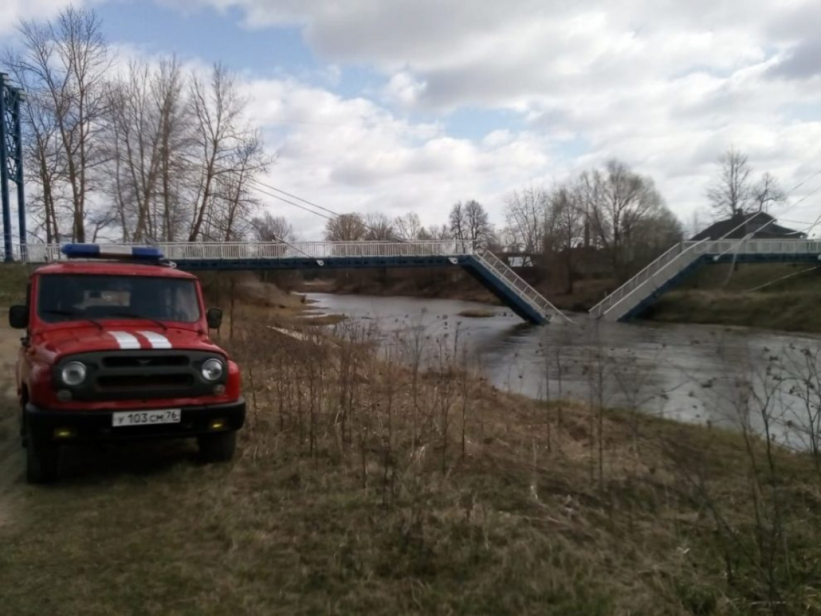 В Ярославской области РФ ветер "сдул" мост за 20,5 миллиона рублей, ранее открытый Валентиной Терешковой