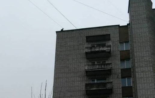 На Львовщине 13-летний мальчик пытался совершить самоубийство, спрыгнув с крыши девятиэтажного дома