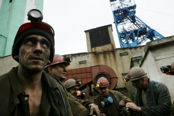 ​У Захарченко приказали вооружить шахтеров и загнать их в окопы: стало известно о новом провокационном событии в "ДНР"