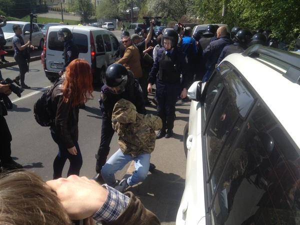 В Киеве на митинге КПУ потасовка. Есть первые задержанные